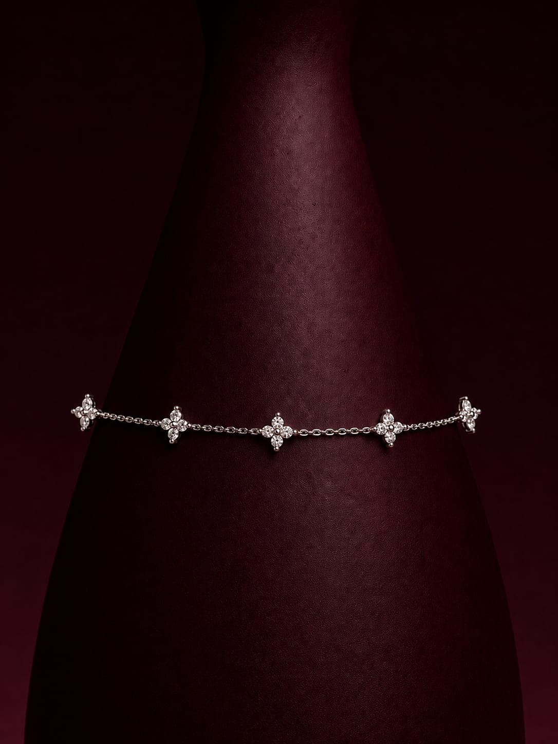 Pulseira 5 Flores Moissanita 2mm 0,036ct 16+3cm