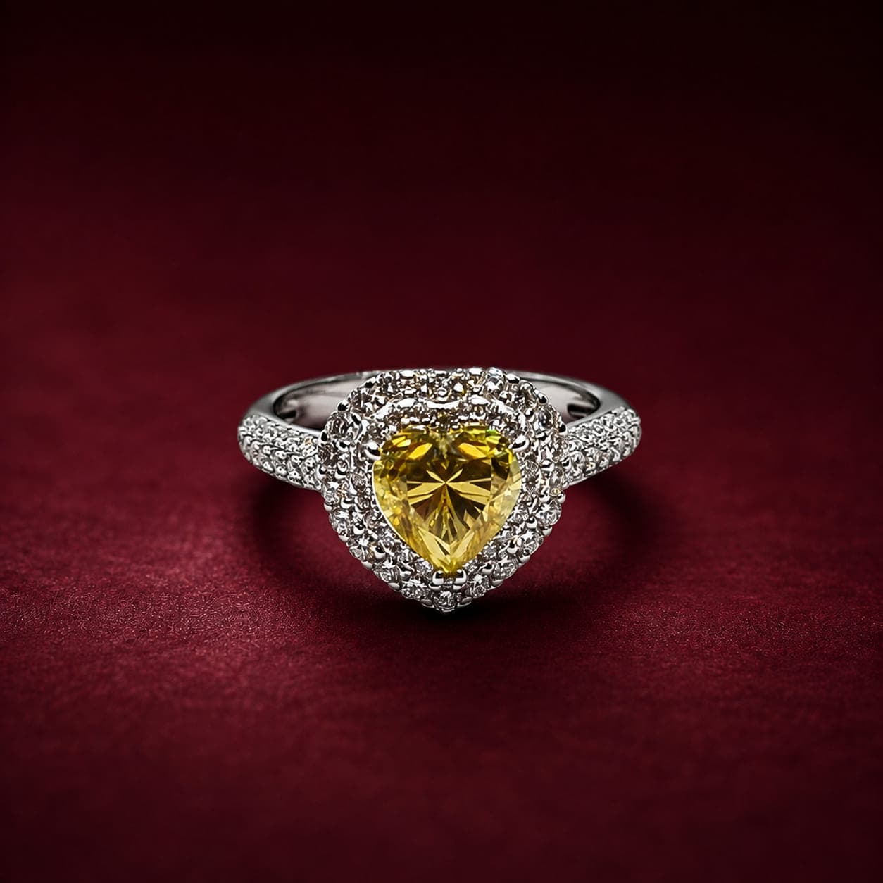 Anel Coração Moissanita Amarela 7x7mm 1,2ct