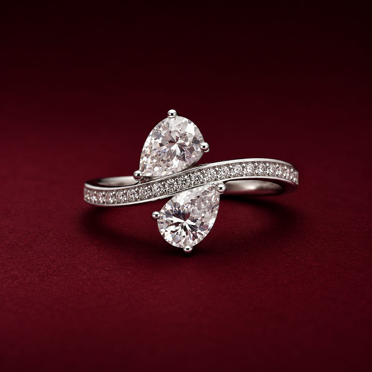 Anel Duas Gotas Moissanita 5x7mm 0,8ct